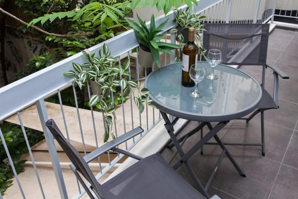 Elegant Urban Escape 1 Bd Apt In Kolonaki Apartman Athén Kültér fotó