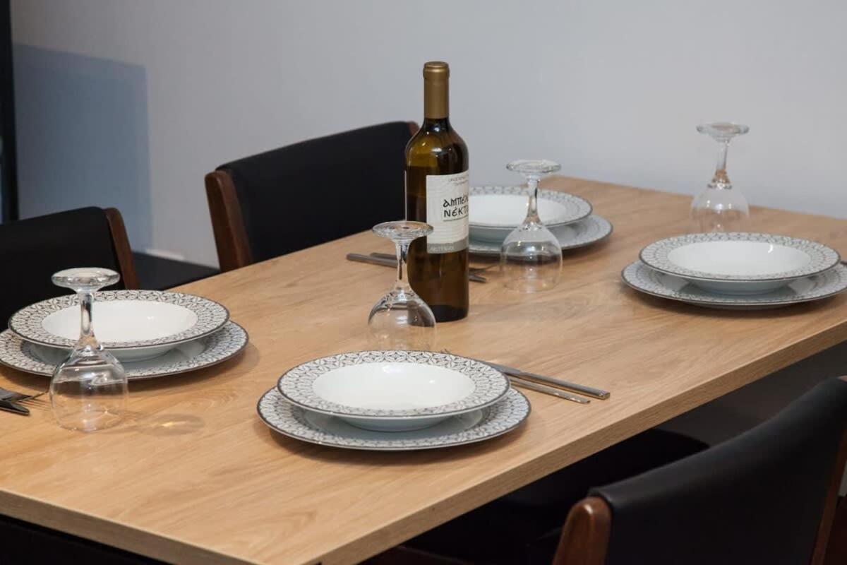 Elegant Urban Escape 1 Bd Apt In Kolonaki Apartman Athén Kültér fotó