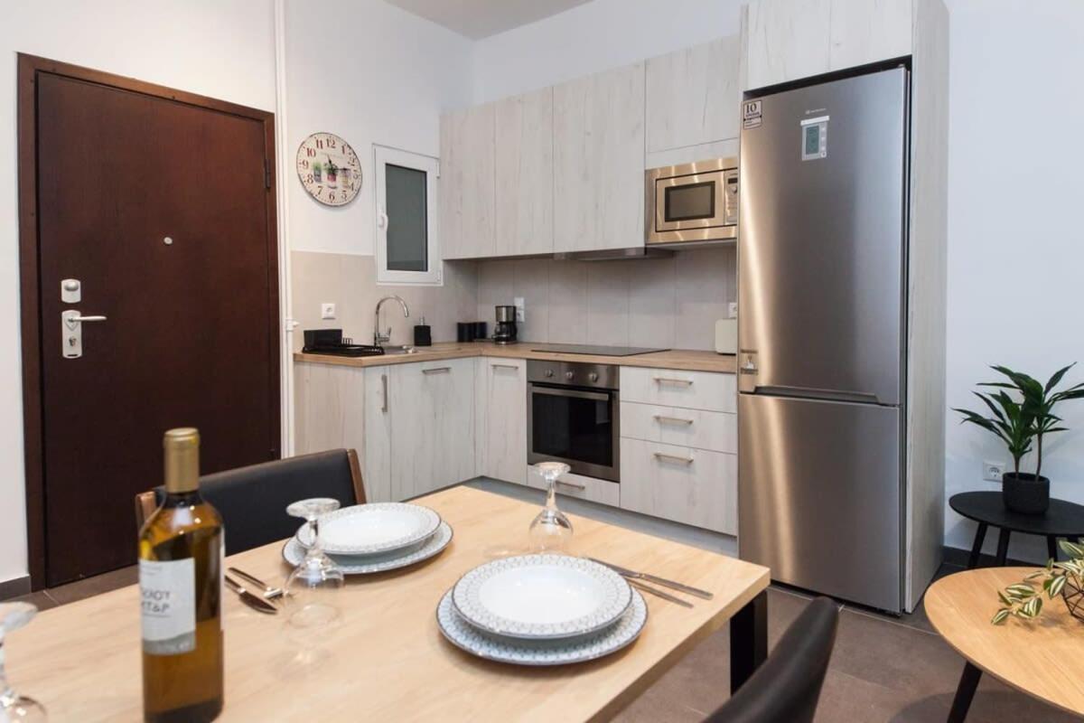 Elegant Urban Escape 1 Bd Apt In Kolonaki Apartman Athén Kültér fotó