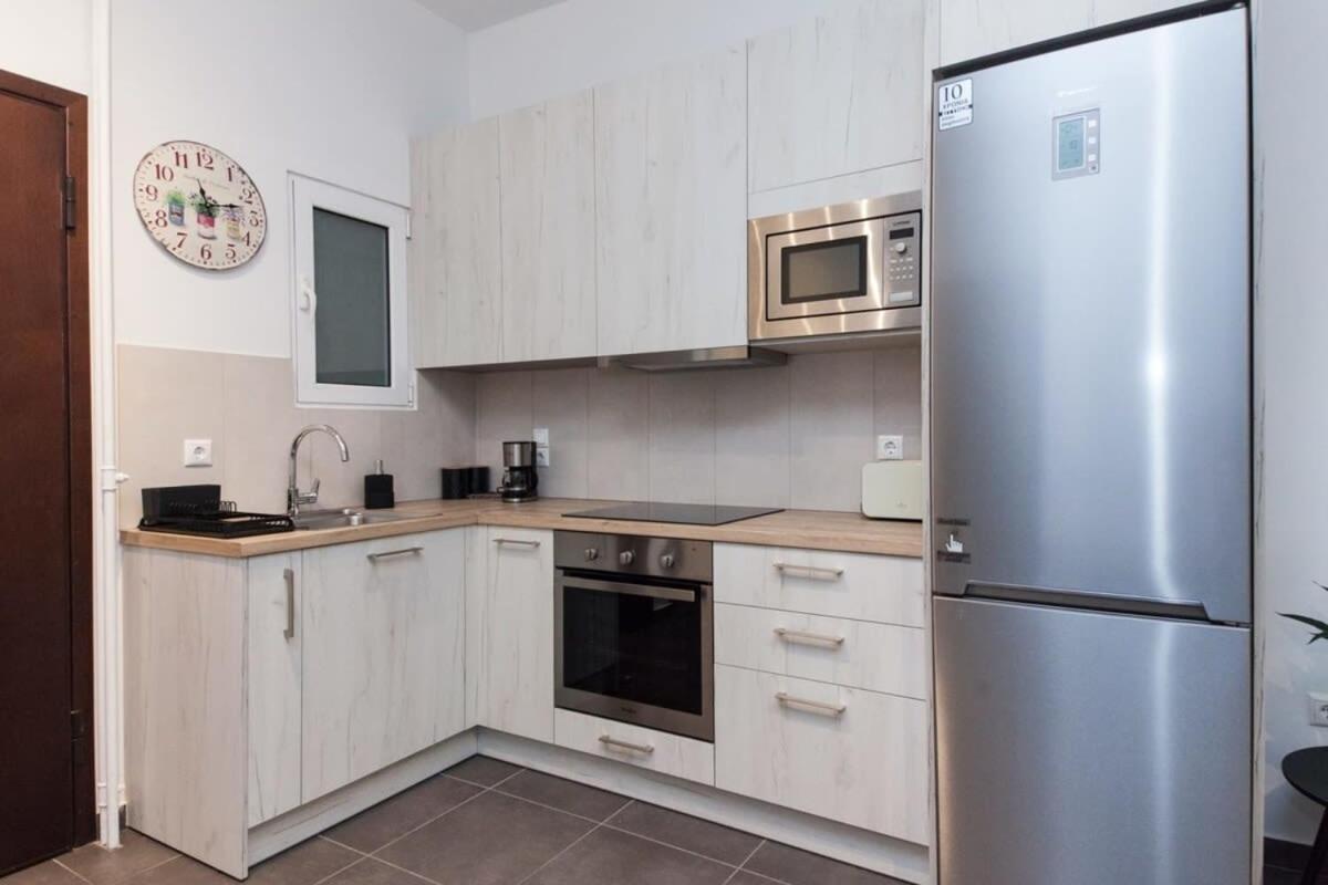 Elegant Urban Escape 1 Bd Apt In Kolonaki Apartman Athén Kültér fotó