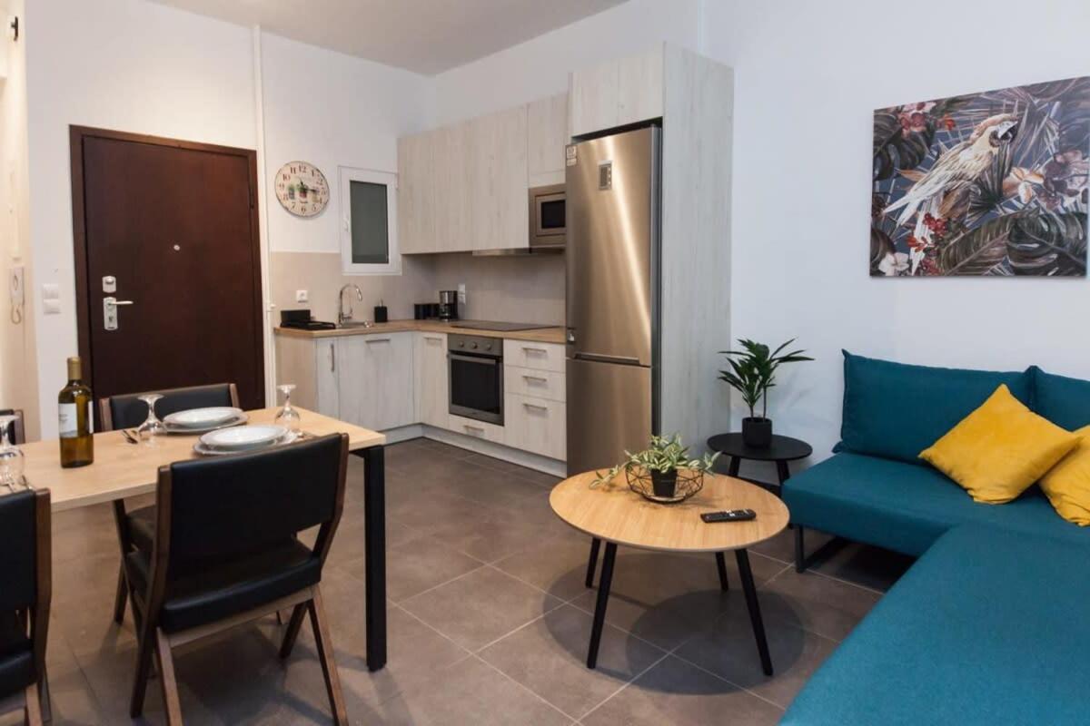 Elegant Urban Escape 1 Bd Apt In Kolonaki Apartman Athén Kültér fotó